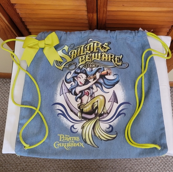 NWT Disney Pirates of the Caribbean Drawstring Backpack - Picture 2 of 6